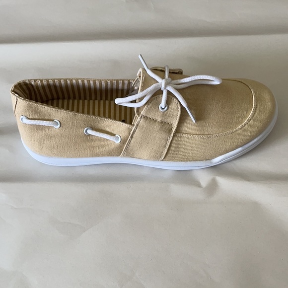 Comfort Ease slip on size 8.5 - Picture 3 of 5